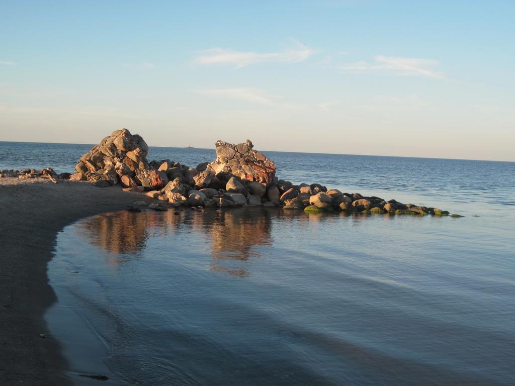 Coastal Home Muini Usi Kolka Bilik gambar